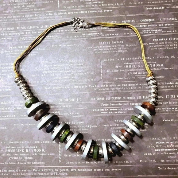 Minimalist Mid Century Modern Style Artisan Wood Necklace - Picture 1 of 16